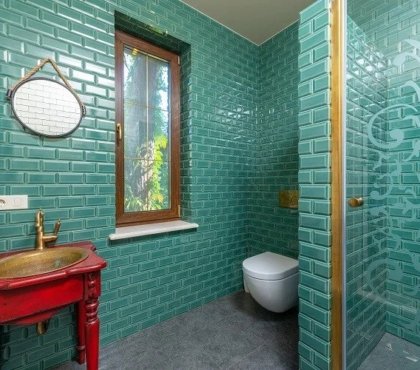 green-tile-color-modern-bathroom