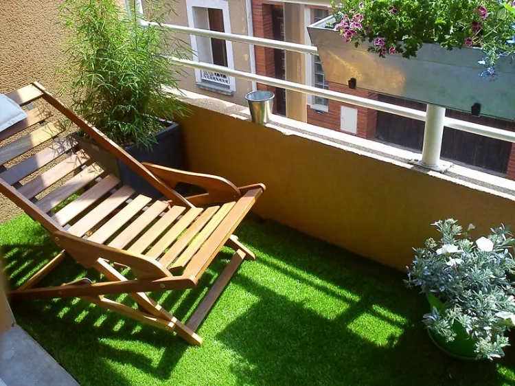 how to choose artificial grass for balcony 2022