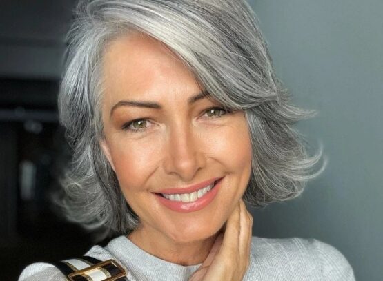 layered-medium-length-hairstyles-and-short-hair-that-makes-you-look-younger