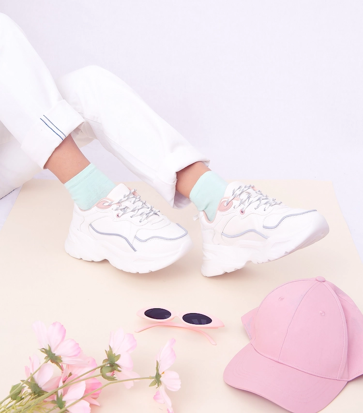 platform sneakers as a shoe trend 2022 for summer or autumn