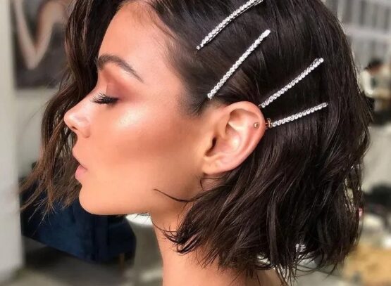 wedding-hairstyle-idea-medium-long-hair-easy-bohemian-hairdo