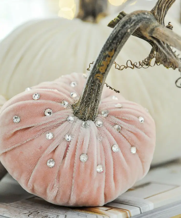 DIY fall decoration in pink with rhinestones