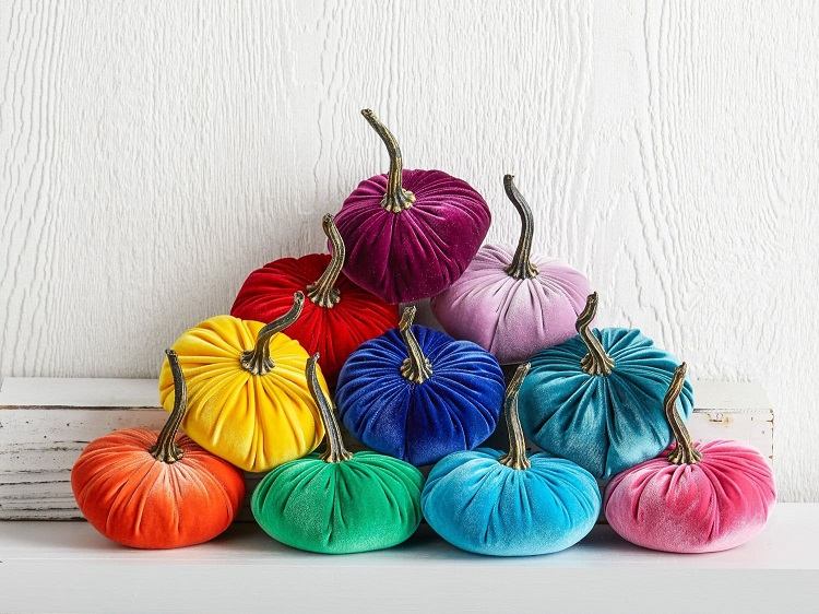 DIY fall decoration pumpkin from velvet simple instructions for sewing