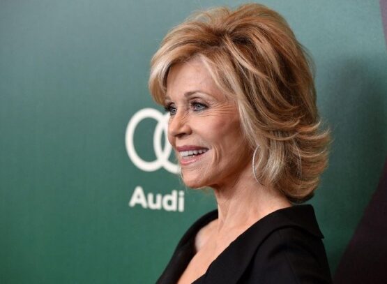 Hair-color-for-women-over-60-hairstyle-trends