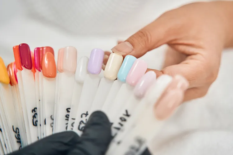 How to make nails look longer tricks nail polish colors trends 2022