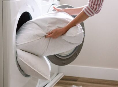 How-to-wash-pillows-properly