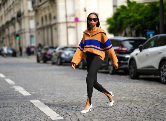 Pants-Trends-Winter-2022-stirrup-leggings-combine-in-fall