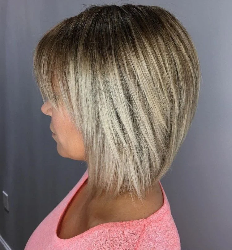 Smart bob with overlapping strands