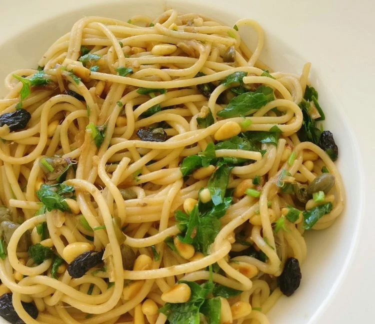 The-delicious-sicilian-midnight-spaghetti