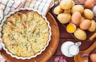family-meal-idea-september-gratin-dauphinois-dish-large-family
