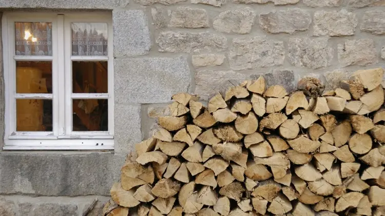 firewood storage with good ventilation so that the wood dries
