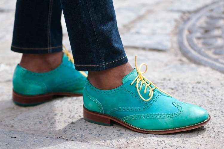 fashion shoe trend fall 2022 what to wear with colored derbies