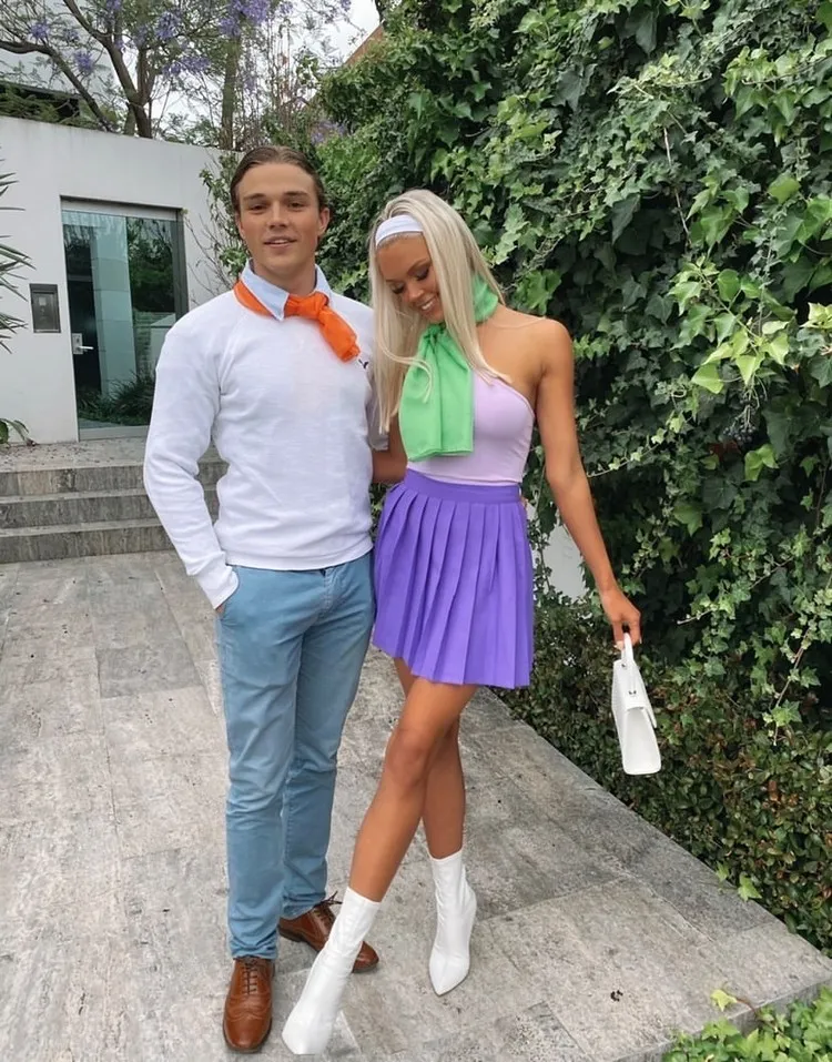 DIY cheap easy halloween costumes Scooby Doo Fred and Daphne