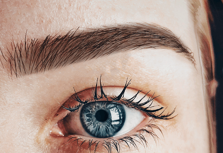 Eyebrow-dyeing-with-henna-is-done-to-tone-the-skin-beneath-the-hair-shaft