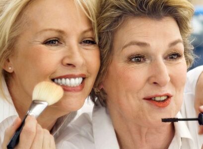 Makeup-for-mature-skin-best-tips-for-older-women