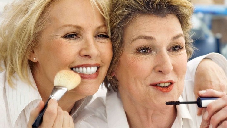 Makeup-for-mature-skin-best-tips-for-older-women