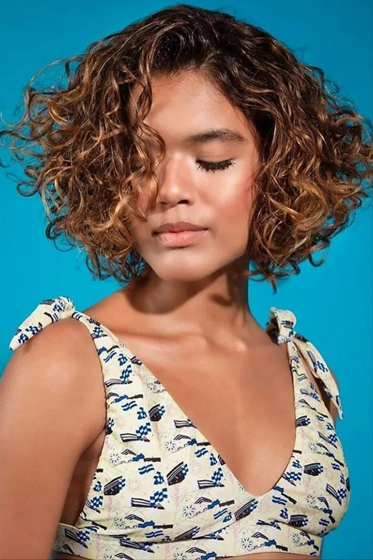 Medium length curls are easy to maintain