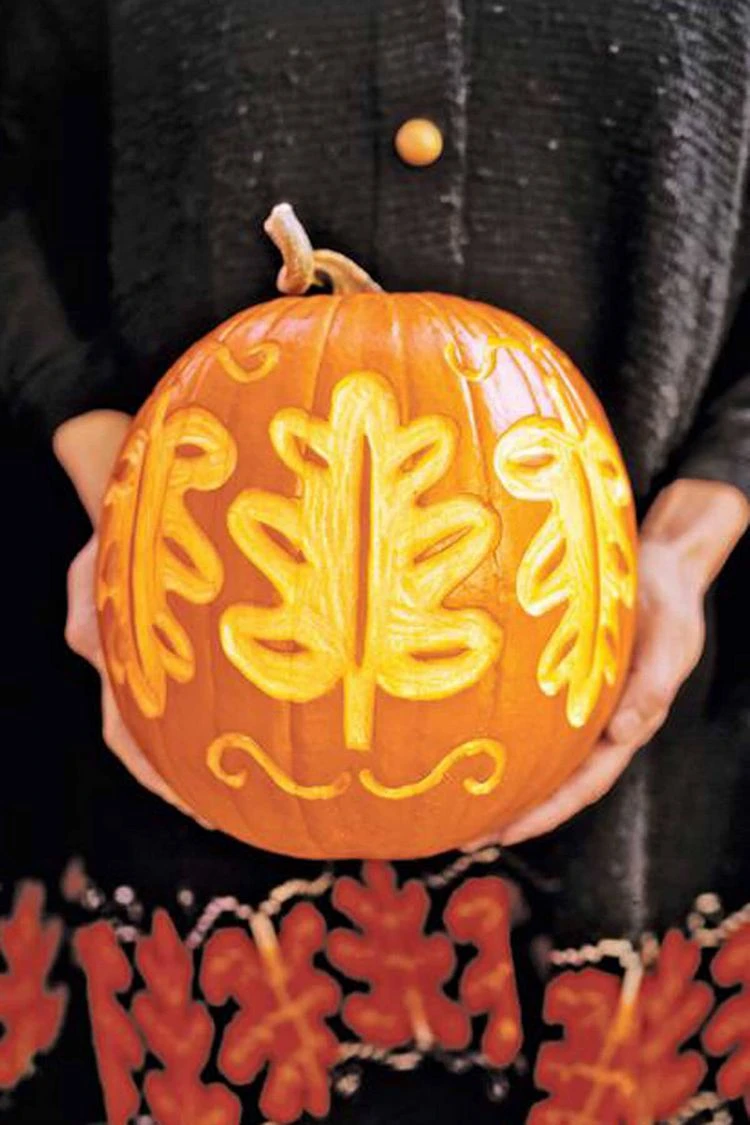 Pumpkin carving with plant motifs