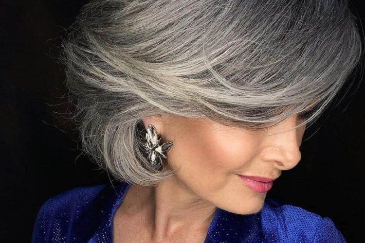 Short-gray-haircut-fall-2022-trendy-silver-hairstyles-for-women-aged-20-to-70
