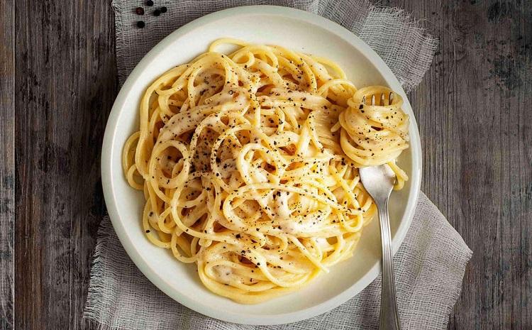 Spaghetti Cacio e Pepe This pecorino cheese recipe is a symbol of good eating