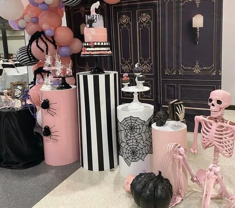 important Halloween decoration trends 2022 pink decoration