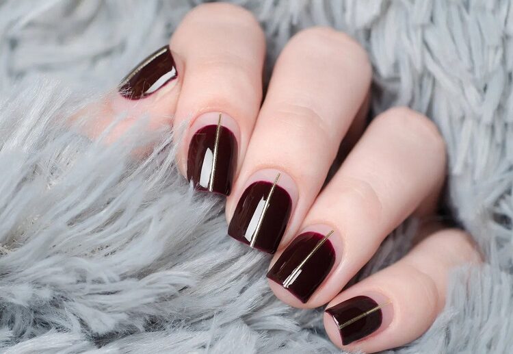 What-nail-polish-color-for-winter-2022-to-trendy-manicure