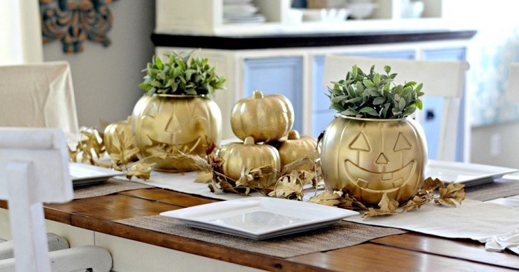 affordable-DIY-Halloween-2022-table-decoration-cheap-materials