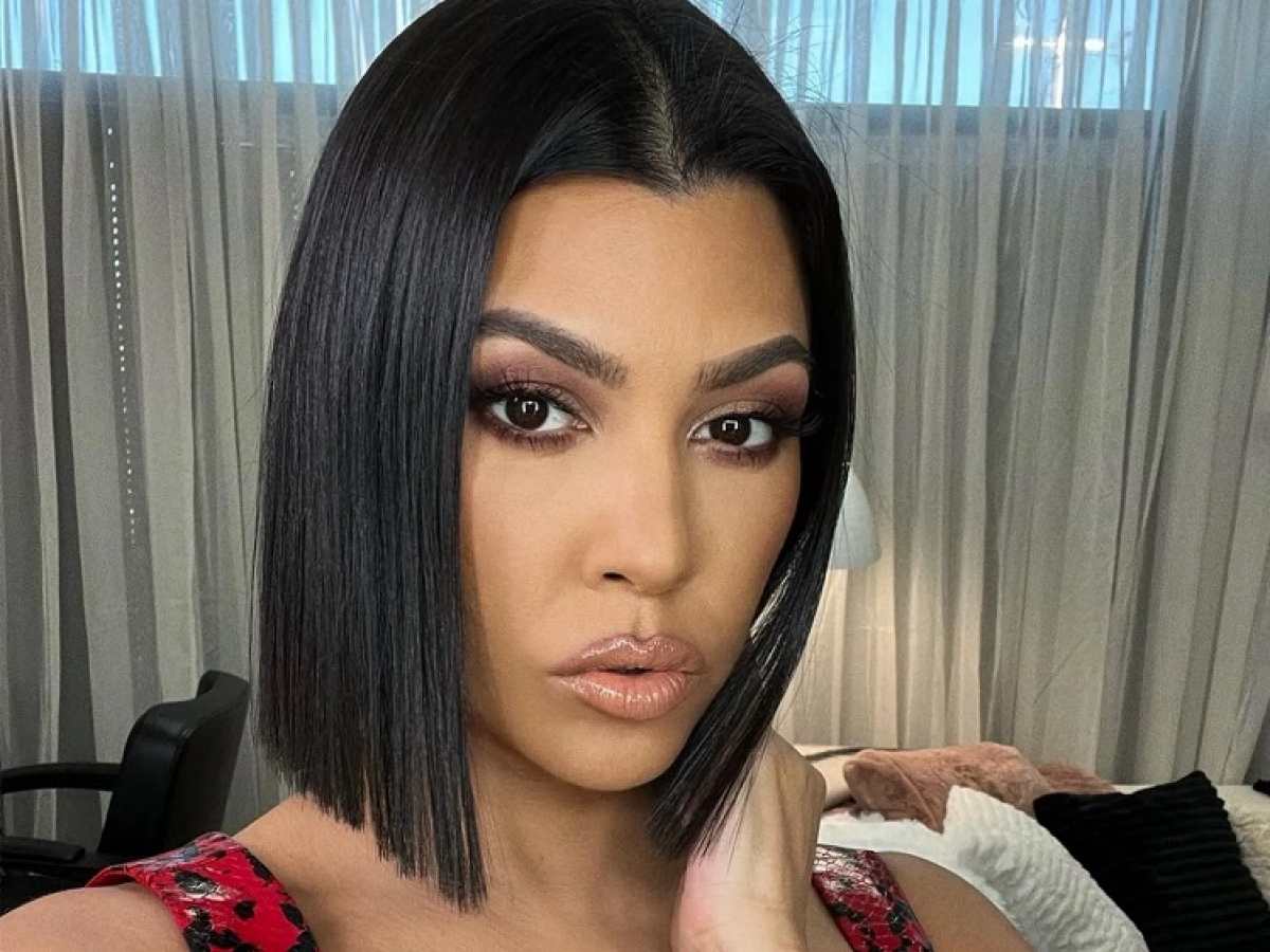 black bob hairstyle 2022