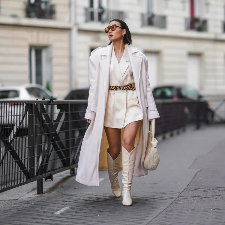 white monochrome outfit trends fall winter boots trend 2022 