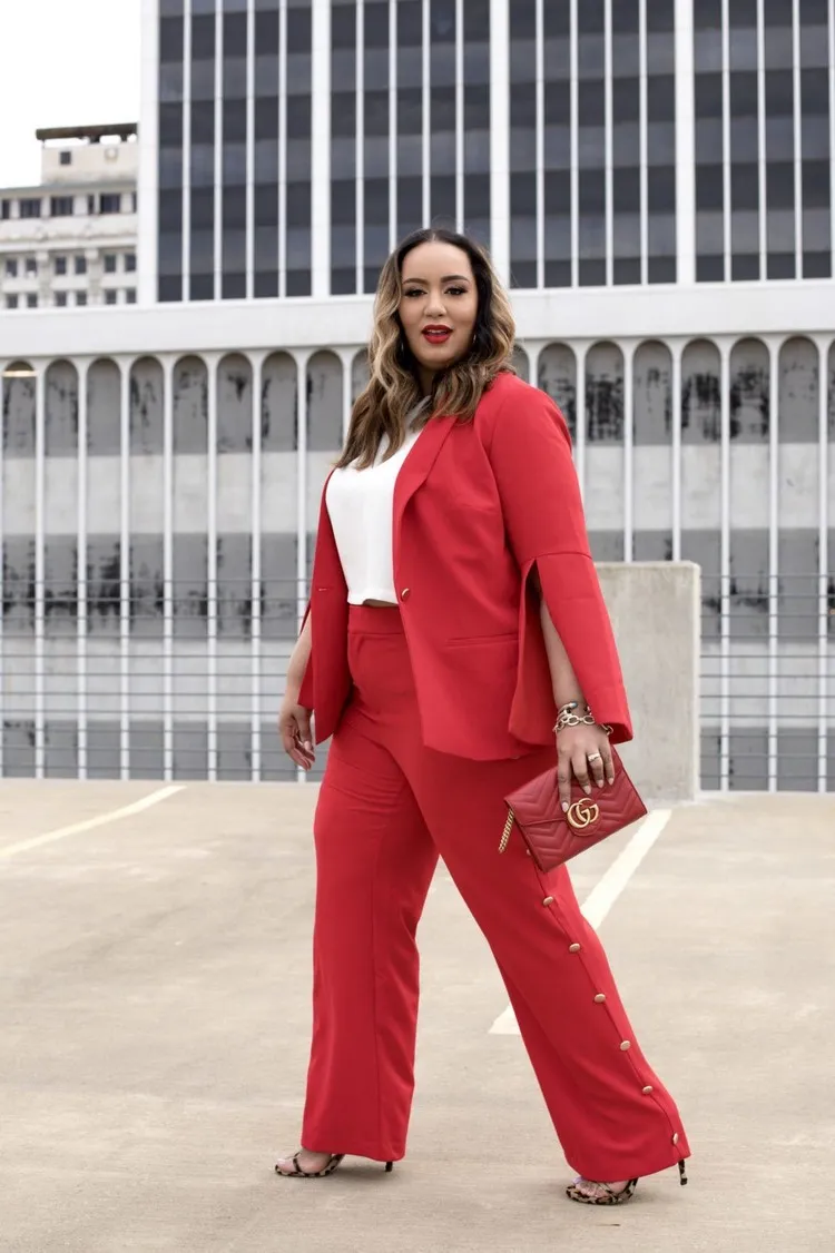 curvy woman suit bright color fall outfits 2022
