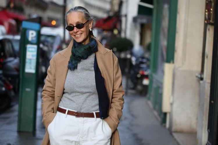 fall outfits for women over 50 the trench coat is a timeless piece