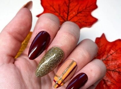 festive nails, sparkly nails