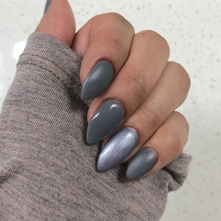 gray velvet nails fall trend 2022