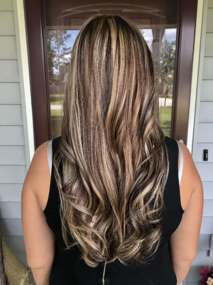 long hair with fashionable highlights