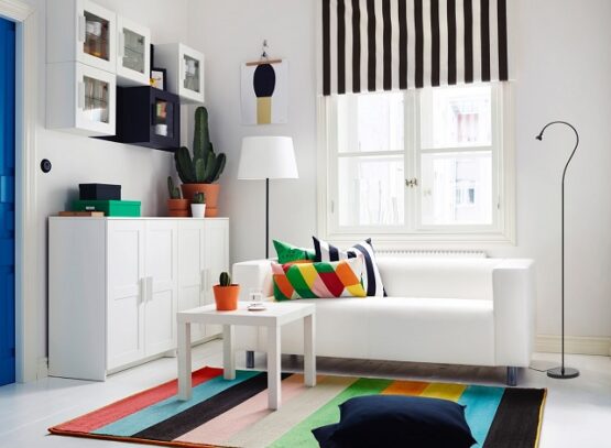 make a small living room look bigger, minimalist decor
