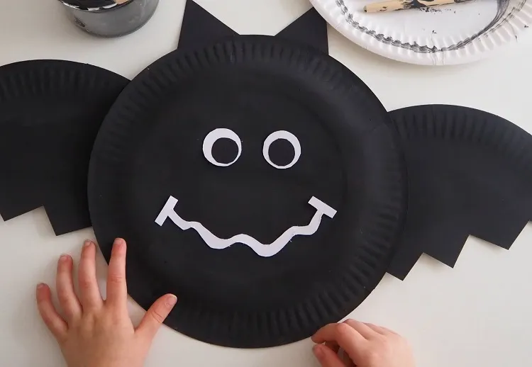 bat craft paper plate_cómo hacer murciélagos con platos de papel