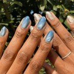 short-velvet-nails-trend-fall-2022