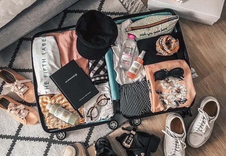 suitcase packing help tips easy saving space and time