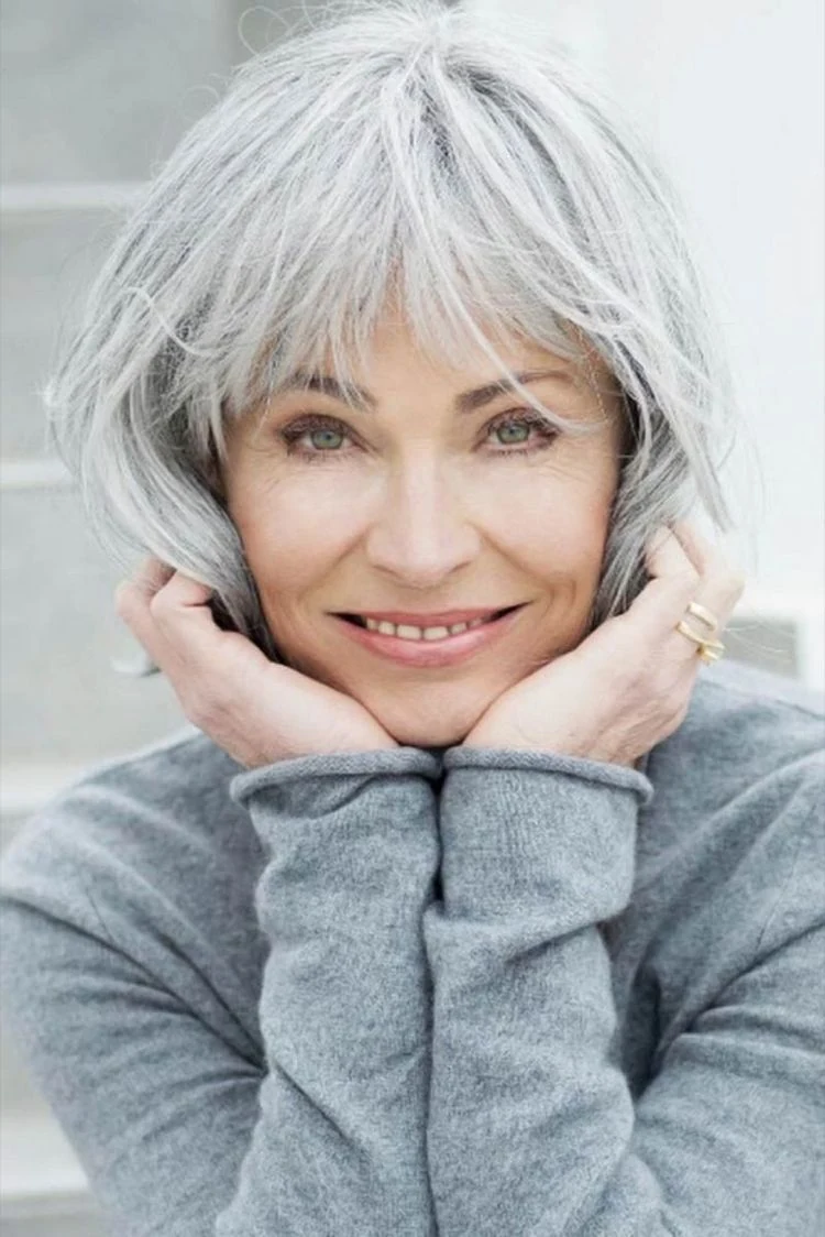 What bangs to wear over 60 years of age? Glamorous hairstyles for mature  women