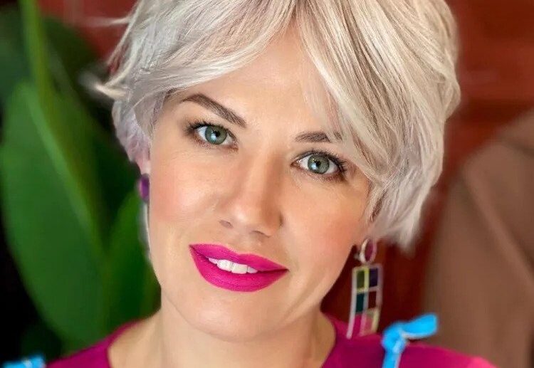 Bixie-hairstyles-for-women-over-50-trendy-short-hairstyle-to-look-younger
