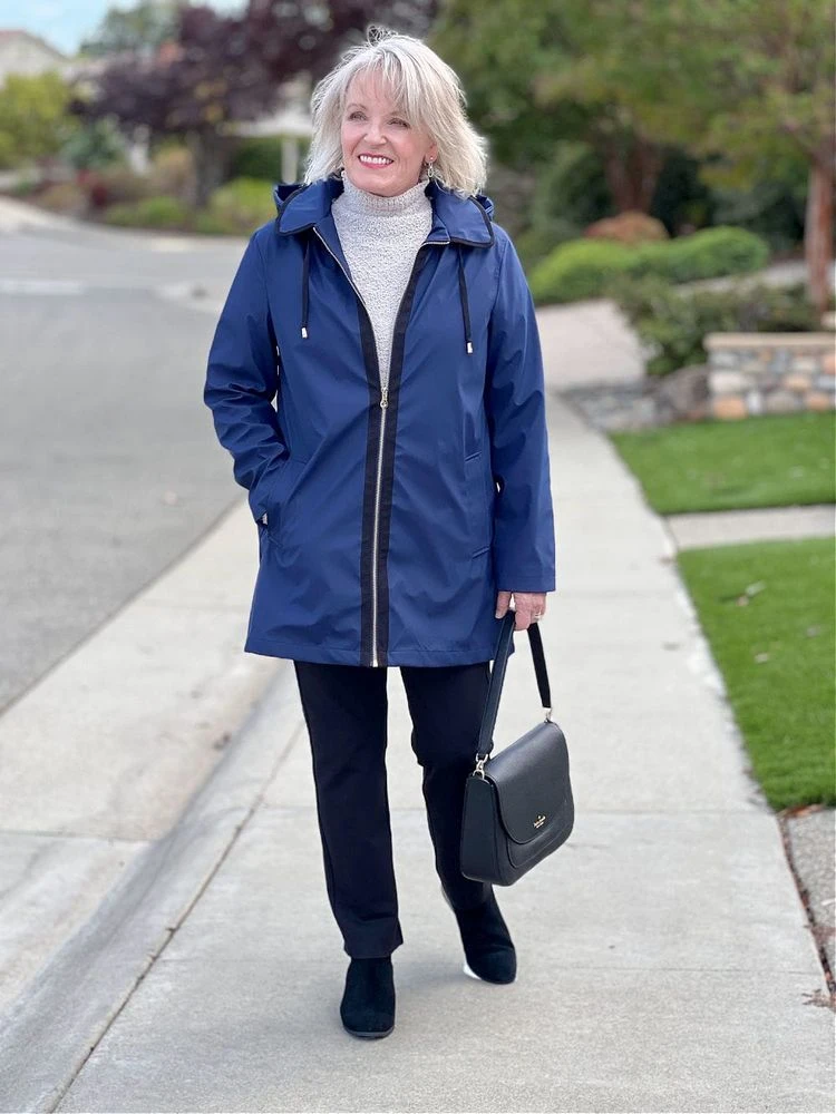 Casual fashion for women over 60 for everyday life