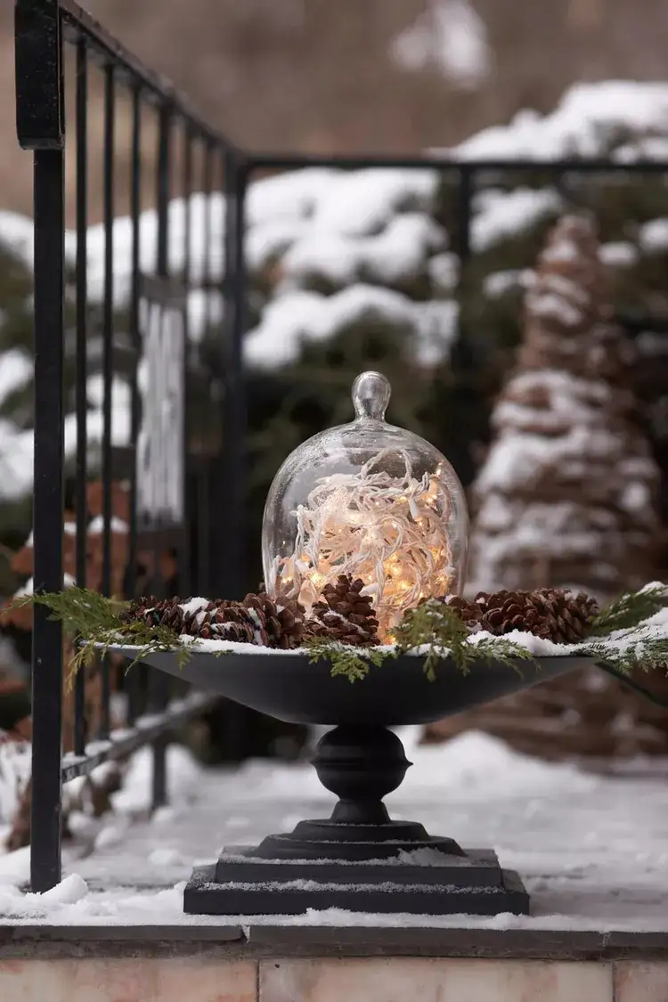 outdoor Christmas decorations with fairy lights ideas