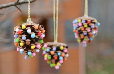 DIY-Christmas-tree-ornaments-with-children-kids-craft-ideas