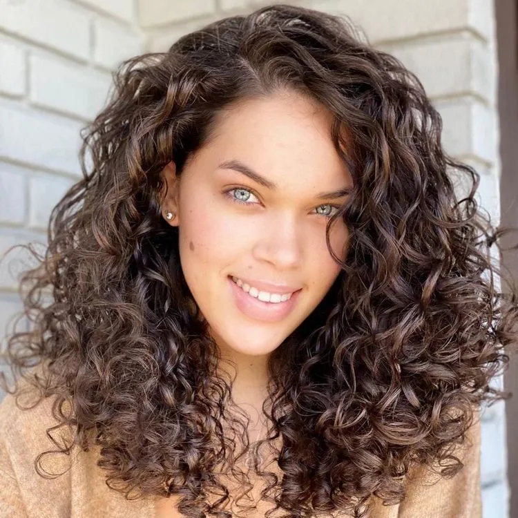 curly hairstyle for long faces