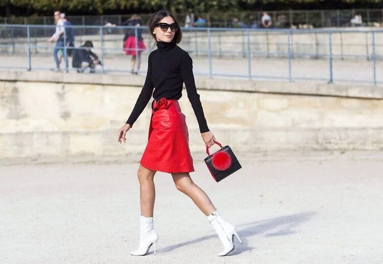 How-to-wear-a-skirt-with-ankle-boots-to-stay-on-top-of-fall-winter-2022-2023 trends