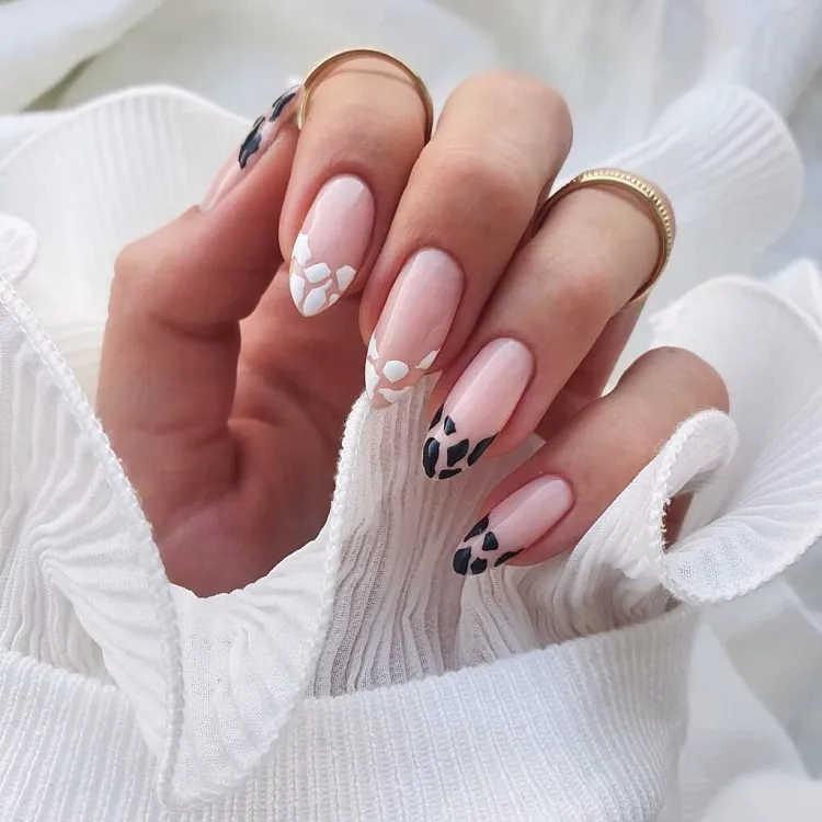 How to wear animal print manicure