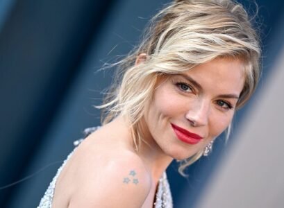 Modern-shaggy-hairstyles-for-women-over-40