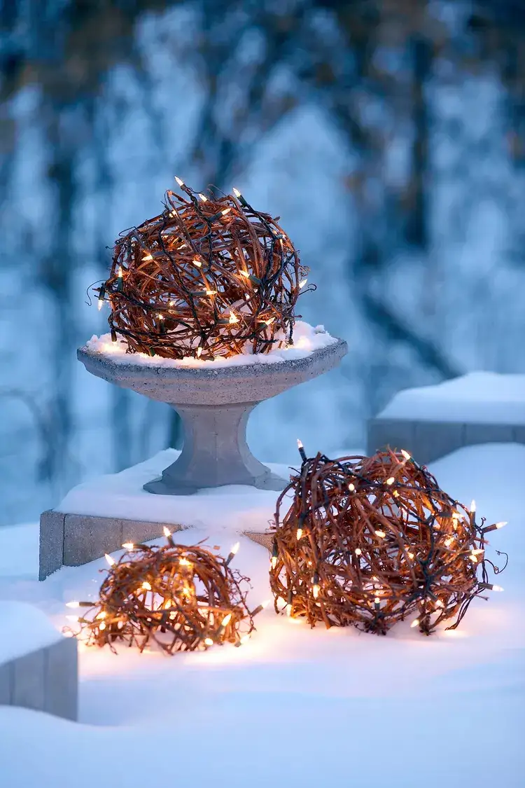 Outdoor Christmas decorations craft ideas with fairy lights