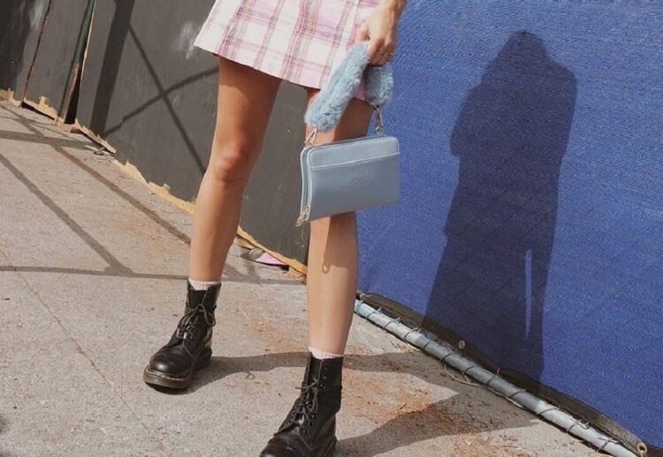 Shoe-trends-2022-how-to-combine-modern-lace-up-boots-with-different-outfits