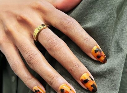 Trendy-nail-art-ideas-how-to-wear-animal-print-manicure